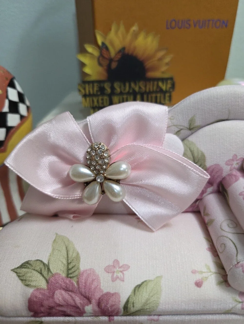 🌸 BNIB Floral Mini Chaise Lounge Sofa Jewelry Box Organizer 🌸